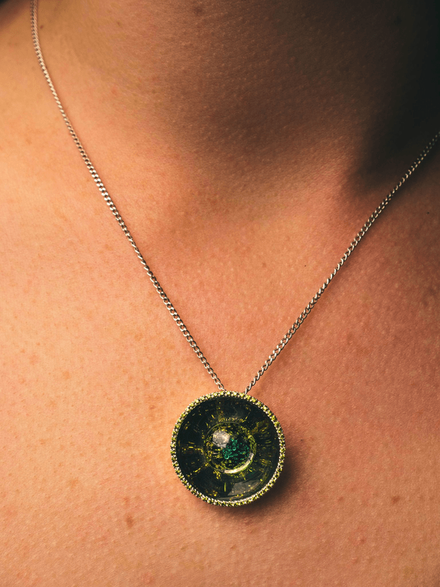 Pendentif “Hypnoss” – Argent 925, perle de verre & oxydes de zirconium
