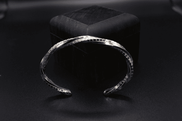Bracelet &quot;hephaistos&quot; torsadé cubique – Argent 925 &amp; oxydes de zirconium